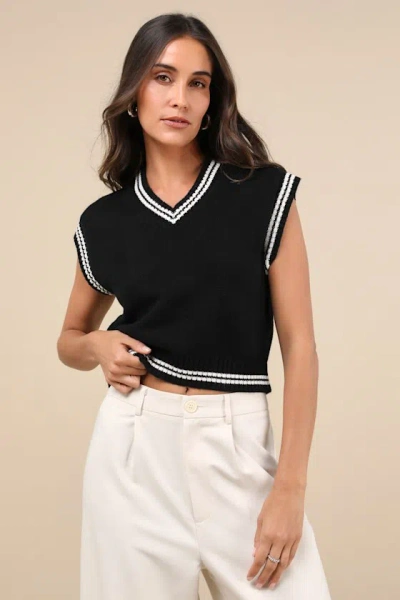 Astr Kirby Black Cropped V-neck Sweater Vest