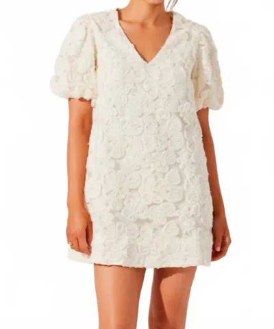 Astr Lakelyn Dress In Cream In White