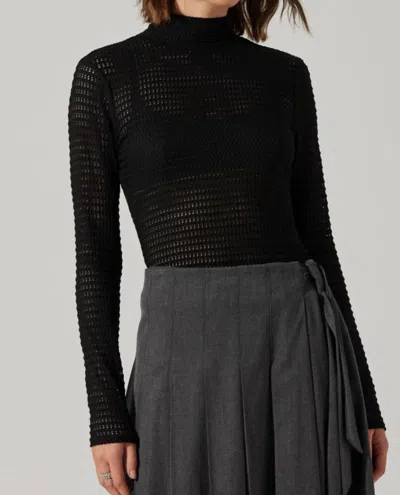 Astr Lida Open Knit Top In Black