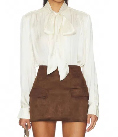 Astr Mabry Long Sleeve Top In Cream In White