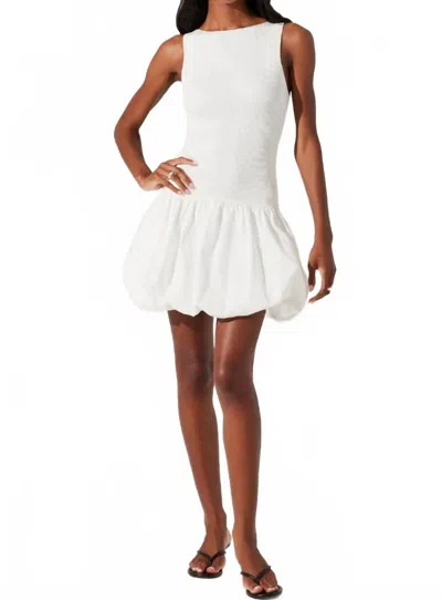 ASTR NETTIE BUBBLE HEM SWEATER DRESS IN WHITE