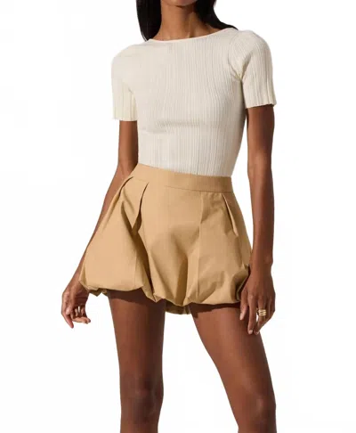 Astr Nikola Sweater Top In Vanilla In White