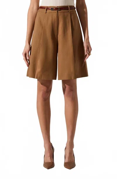 ASTR QUILLIE PLEATED TAILORED BERMUDA SHORT IN DARK KHAKI