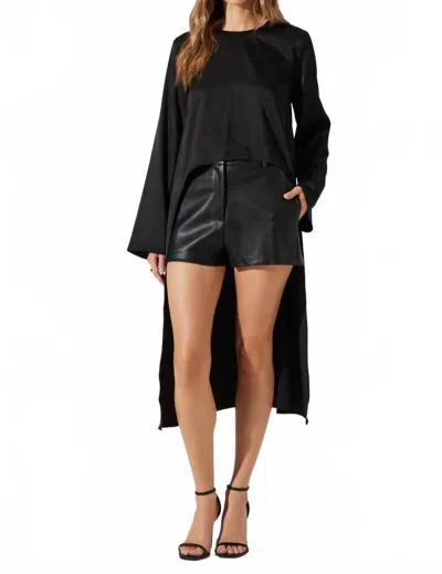 Astr Safiya Long Sleeve Top In Black