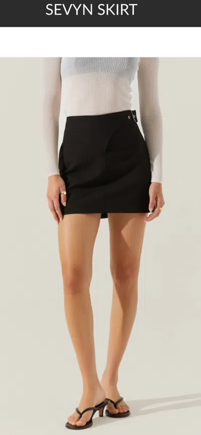 Astr Sevyn Skirt In Black