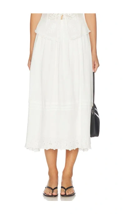 Astr Shelly Skirt In White