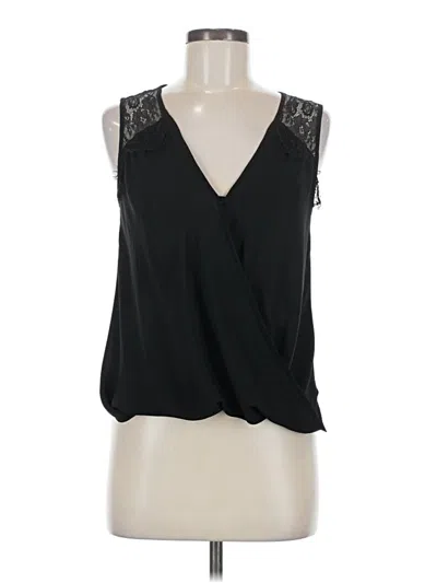 Pre-owned Astr Sleeveless Blouse In Black