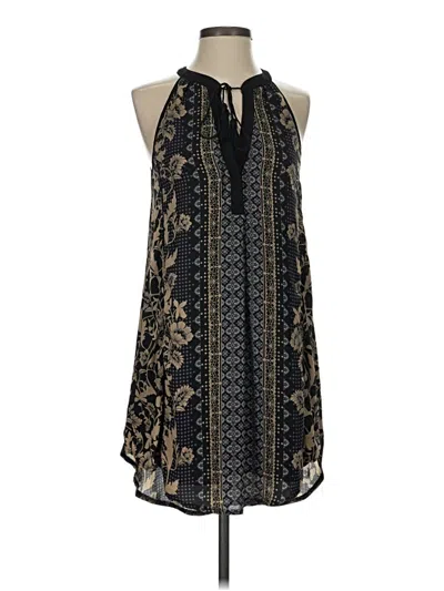 Pre-owned Astr Sleeveless Blouse In Black