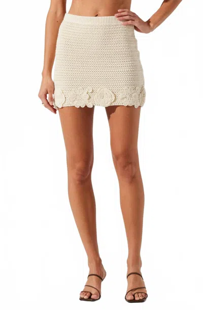 Astr Taimi Crochet Floral Mini Skirt In Natural In White
