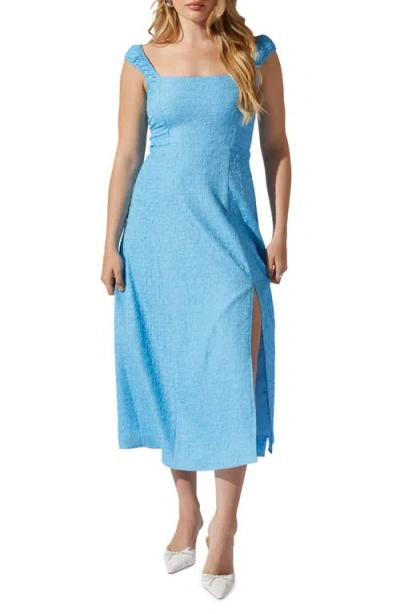 Astr The Label Crinkle Maxi Dress In Blue