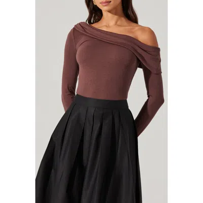 Astr The Label Draped One-shoulder Top In Chocolate
