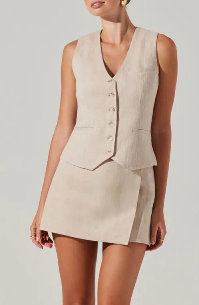 Astr Kaiko Vest In Natural In White