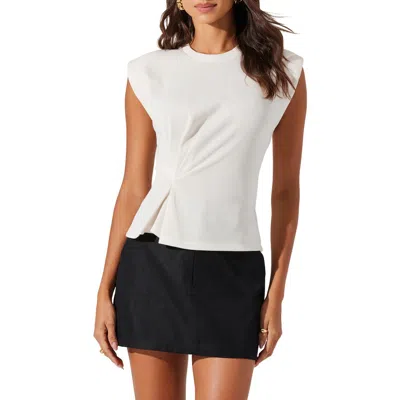 Astr The Label Pinched Fabric Top In Cream