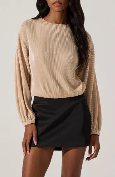 Astr The Label Plissé Tie Back Top In Champagne
