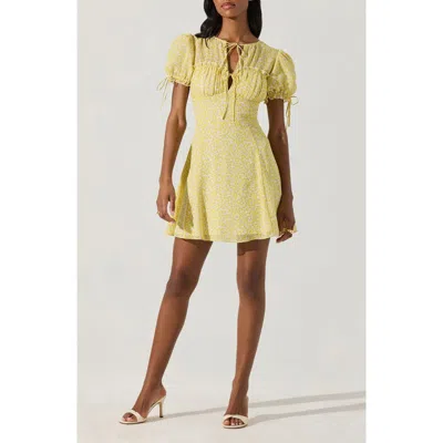 Astr The Label Print Puff Sleeve Tie Front Dress In Yellow Ditsy Floral
