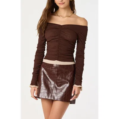 Astr The Label Ruched Off The Shoulder Top In Brown