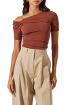 Astr The Label Saylah One-shoulder Stretch Cotton Top In Brown