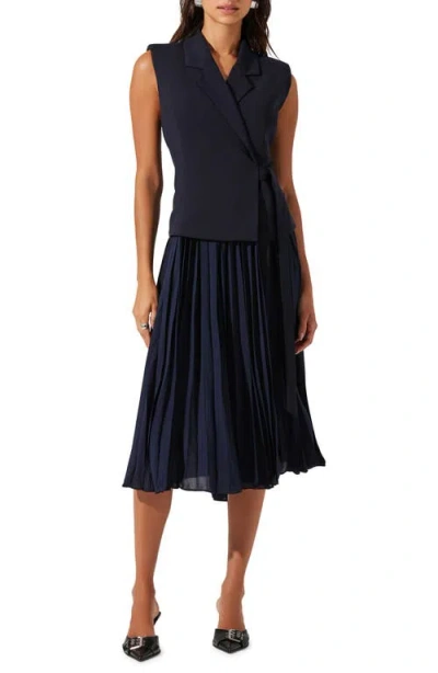 Astr The Label Sleeveless Accordion Pleat Midi Dress In Midnight | ModeSens