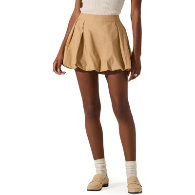 Astr Toini Pleated Bubble Mini Skort In Beige In Yellow