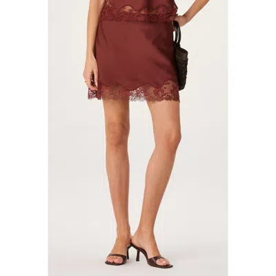 Astr The Label Yulissa Lace Hem Miniskirt In Red