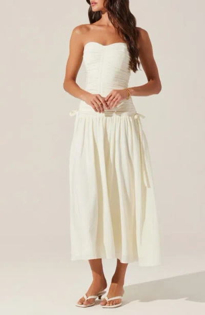 Astr The Label Zori Strapless Dress In Cream