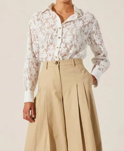 Astr Tisa Floral Lace Top In Ivory In Multi