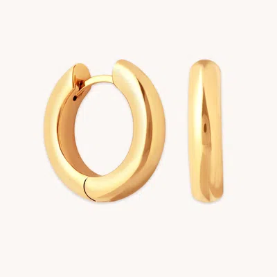 Astrid &amp; Miyu Bold Medium Hoops In Gold