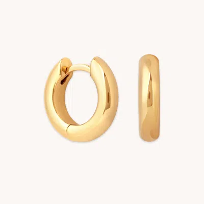 Astrid &amp; Miyu Bold Small Hoops In Gold