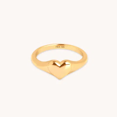 Astrid &amp; Miyu Heart Signet Ring In Gold