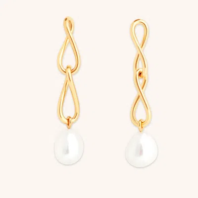 Astrid &amp; Miyu Infinity Pearl Statement Studs In Gold