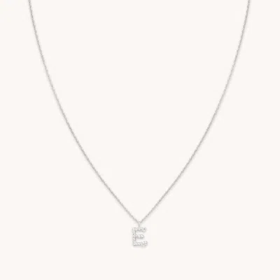 Astrid &amp; Miyu Initial Pave Pendant Necklace E In Silver In Metallic