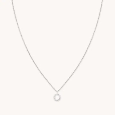 Astrid &amp; Miyu Initial Pave Pendant Necklace O In Silver In Metallic