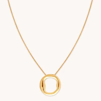 Astrid &amp; Miyu Initial Pendant Necklace O In Gold