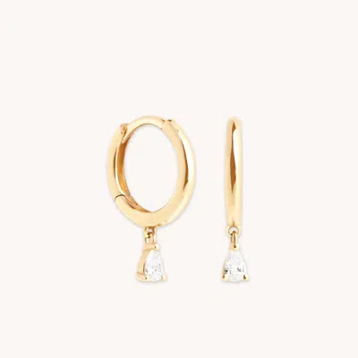 Astrid &amp; Miyu Lab Diamond Pear Charm Huggies In Gold