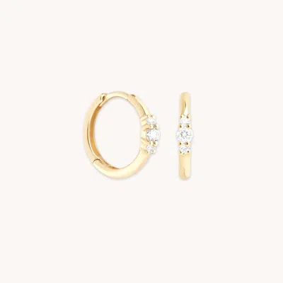 Astrid &amp; Miyu Lab Diamond Triple Stone Hoops In Gold