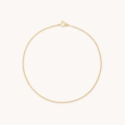 Astrid &amp; Miyu Miyu Chain Bracelet In Solid Gold
