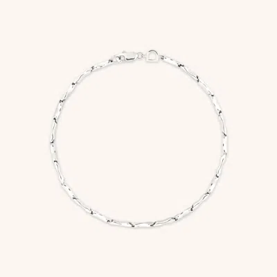 Astrid &amp; Miyu Molten Link Chain Bracelet