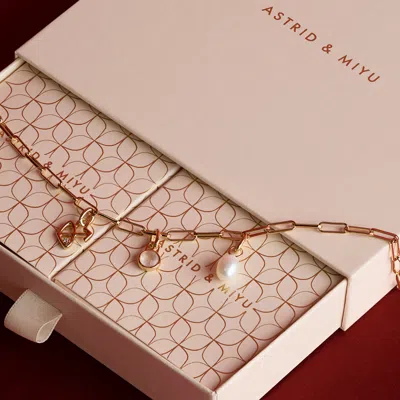 Astrid &amp; Miyu Paperclip Link Bracelet