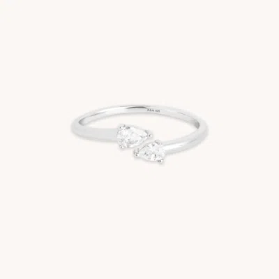 Astrid &amp; Miyu Pear Cluster Ring In Metallic