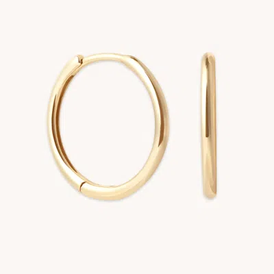 Astrid &amp; Miyu Simple 12mm Hoops In Solid Gold In White