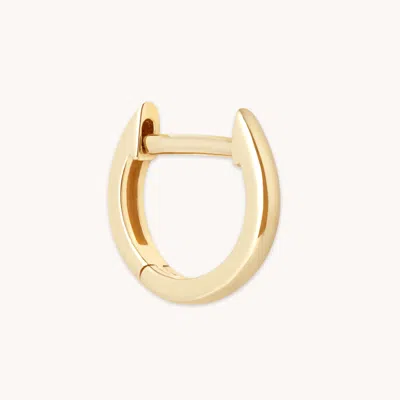 Astrid &amp; Miyu Simple Piercing Hoop In Solid Gold
