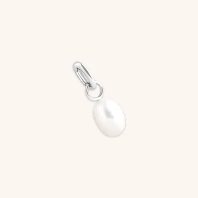 Astrid &amp; Miyu Small Pearl Charm In White