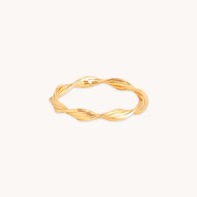 Astrid &amp; Miyu Twist Band Ring In Gold