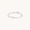 Astrid &amp; Miyu Twist Band Ring