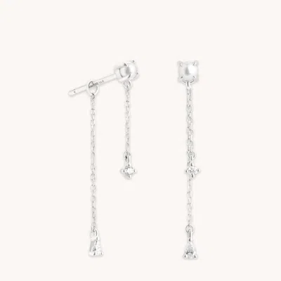 Astrid & Miyu Diamond & Pearl Chain Studs In Solid White Gold