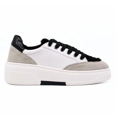 Ateliers Viola Sneakers In White
