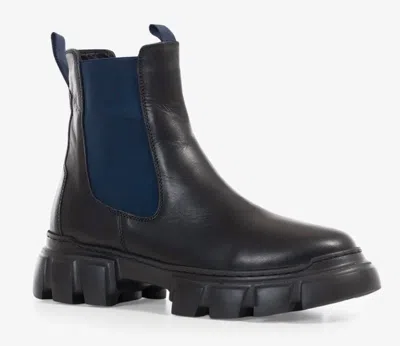 Ateliers Women's Bjork Boots In Navy/black