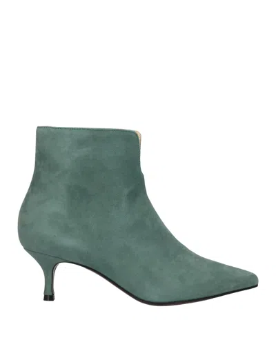 A.testoni Ankle Boots In Green