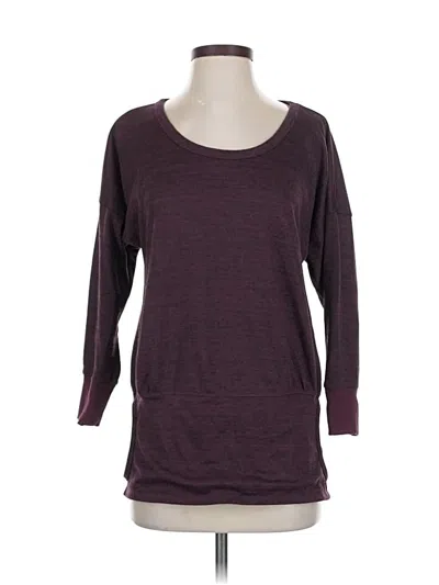 Pre-owned Athleta 3/4 Sleeve T-shirt In Burgundy