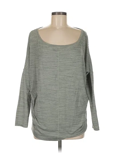 Pre-owned Athleta 3/4 Sleeve T-shirt In Gray